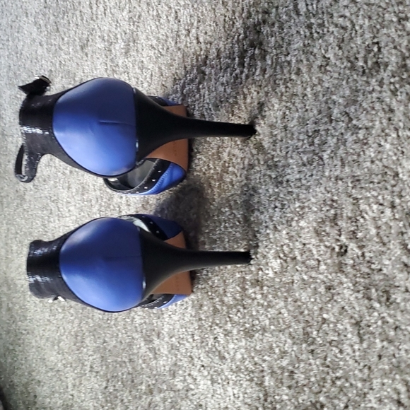 WHBM Blue and black platforms sz 7.5 - Picture 3 of 4